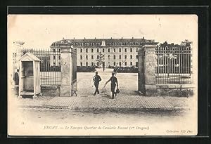 Bild des Verkufers fr Carte postale Joigny, Le Nouveau Quartier de Cavalerie Davout Ier Dragons zum Verkauf von Bartko-Reher