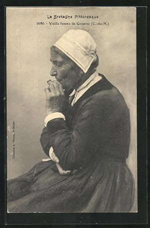 Ansichtskarte Alte Französin beim Rauchen ihrer Pfeife