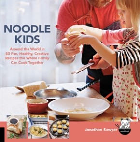 Immagine del venditore per Noodle Kids: Around the World in 50 Fun, Healthy, Creative Recipes the Whole Family Can Cook Together (Hands-On Family) venduto da ChristianBookbag / Beans Books, Inc.