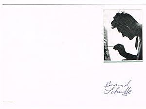 Imagen del vendedor de Eigenh. Unterschrift auf Albumblatt mit montiertem Portraitfoto. a la venta por Kotte Autographs GmbH