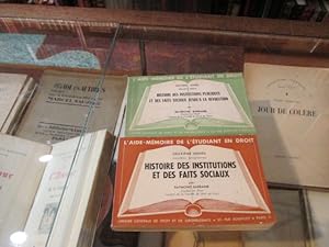 Seller image for Histoire des Institutions et des faits sociaux.2 volumes. for sale by Librairie FAUGUET