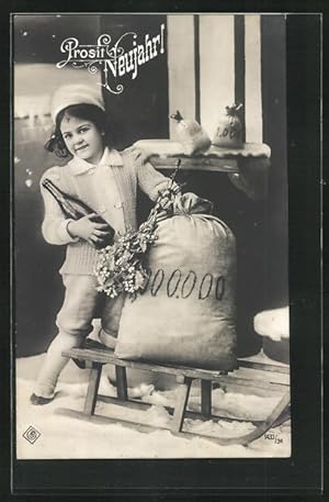 Ansichtskarte Kind mit Flasche und Geldsack auf einem Schlitten, Neujahrsgruss