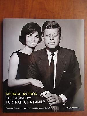 Imagen del vendedor de RICHARD AVEDON. THE KENNEDYS PORTRAIT OF A FAMILY a la venta por First Folio    A.B.A.A.