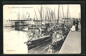 Carte postale Deauville, Torpilleurs au Port, Kriegsschiffe