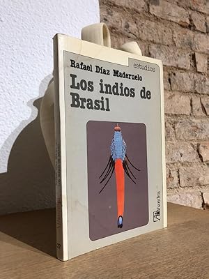 Immagine del venditore per Los indios de Brasil. venduto da Librera Miau