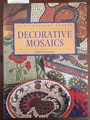 Immagine del venditore per Decorative Mosaics (Contemporary Crafts) venduto da Reading Habit