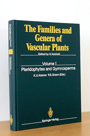 Bild des Verkufers fr The Families and Genera of Vascular Plants. Vol. I: Pteridophytes and Gymnosperms zum Verkauf von AMSELBEIN - Antiquariat und Neubuch