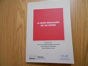 Image du vendeur pour La nueva regulacin de las costas. Actas del IX Congreso de la Asociacin Espaola de Profesores de Derecho Administrativo, Santiago de Compostela, 7 y 8 de febrero de 2014. mis en vente par Librera Camino Bulnes