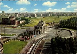 Ansichtskarte / Postkarte Berlin Mitte, Brandenburger Tor nach dem 13. August 1961