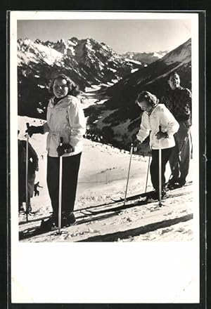 Image du vendeur pour Ansichtskarte Oostenrijk, de Prinsessen Beatrix en Irene skieen op de Galzig 1949 mis en vente par Bartko-Reher