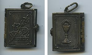 France Religion Miniature Book with 8 gem Photos circa 1900 Christ Communion