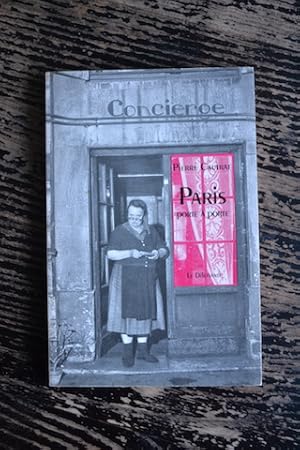 Image du vendeur pour Paris porte  porte mis en vente par Un livre en poche