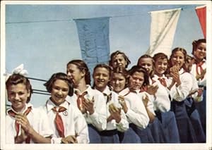 Ansichtskarte / Postkarte Die Jugend der Welt will den Frieden, Mädchen in Uniformen, Pioniere, DDR