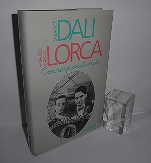 Imagen del vendedor de Salvador Dali, Federico Garcia Lorca, correspondance 1925-1936. Notes et chronologie de Rafael Santos Torroella ; traduction et adaptation de Sylvie Ponce et Felipe Navarro. Carrere. 1987. a la venta por Mesnard - Comptoir du Livre Ancien