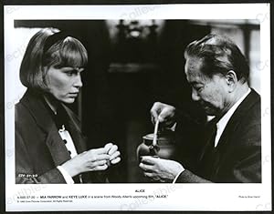 Seller image for ALICE-8X10 B&W PHOTO-KEYE LUKE/MIA FARROW HAVE TEA FN for sale by DTA Collectibles