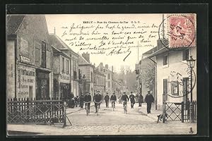 Carte postale Esbly, Rue du Chemin de Fer