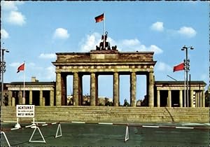 Ansichtskarte / Postkarte Berlin, Sektorengrenze am Brandenburger Tor