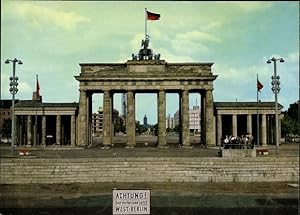 Ansichtskarte / Postkarte Berlin, Sektorengrenze am Brandenburger Tor