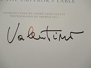 Image du vendeur pour Valentino: At The Emperor's Table (Signed By Valentino) mis en vente par Arroyo Seco Books, Pasadena, Member IOBA