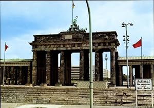 Ansichtskarte / Postkarte Berlin Tiergarten, Berliner Mauer, Brandenburger Tor