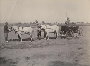 Foto China, Chinesen, Deutscher Soldat, Kutsche, Vierergespann, um 1895