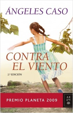 Imagen del vendedor de Contra El Viento (Autores Españoles E Iberoamericanos) (Spanish Edition) a la venta por Von Kickblanc