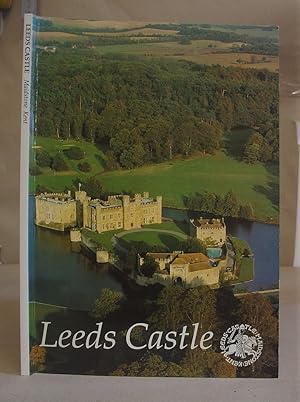 Imagen del vendedor de Leeds Castle - Maidstone, Kent a la venta por Eastleach Books