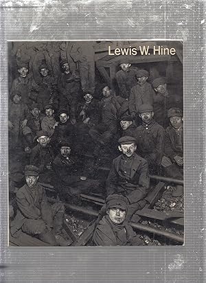 Imagen del vendedor de Lewis W. Hine 1874-1940: Two Perspectives (ICP library of photographers) a la venta por Old Book Shop of Bordentown (ABAA, ILAB)