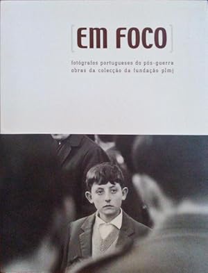 Imagen del vendedor de EM FOCO. a la venta por Livraria Castro e Silva