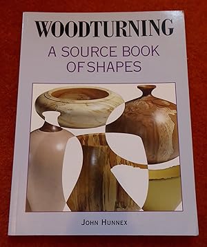 Immagine del venditore per Woodturning: A Source Book of Shapes venduto da Cadeby Books