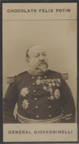 Photographie de la collection Félix Potin (4 x 7,5 cm) représentant : Général Giovanninelli. Débu...
