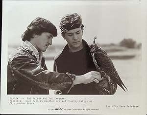 Immagine del venditore per The Falcon and the Snowman Lot of Eighteen 8 x 10 Stills 1984 Timothy Hutton, Sean Penn venduto da AcornBooksNH