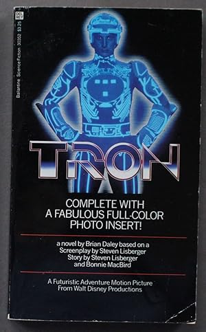 Imagen del vendedor de TRON - Complete a Fabulous Full-Color Photo Insert! (Movie Tie-In Starring eff Bridges and Bruce Boxleitner. ) a la venta por Comic World
