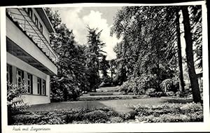 Image du vendeur pour Ansichtskarte / Postkarte Bad Soden am Taunus, Erholungsheim St. Elisabeth, Park, Wiese mis en vente par akpool GmbH