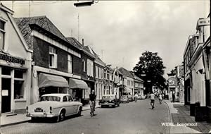 Bild des Verkufers fr Ansichtskarte / Postkarte Olst Wijhe Overijssel, Langstraat, Fahrzeuge, Passanten zum Verkauf von akpool GmbH