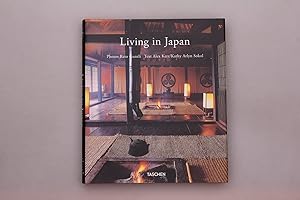 Seller image for LIVING IN JAPAN. for sale by INFINIBU KG