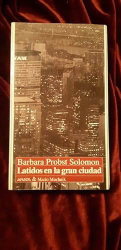 Seller image for Latidos en la gran ciudad for sale by Llibreria Fnix