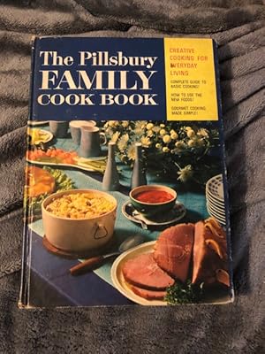 Seller image for Pillsbury Family Cook Book for sale by Ocean Tango Books