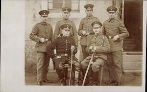Foto Ansichtskarte / Postkarte Deutsche Soldaten in Uniformen, Husar