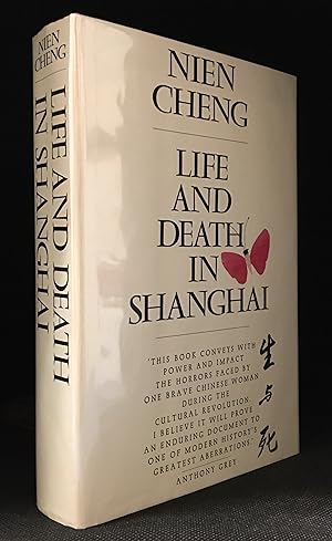 Imagen del vendedor de Life and Death in Shanghai a la venta por Burton Lysecki Books, ABAC/ILAB
