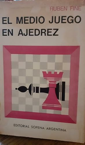 Imagen del vendedor de El Medio Juego en Ajedrez a la venta por DEL SUBURBIO  LIBROS- VENTA PARTICULAR