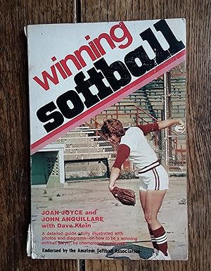 Immagine del venditore per Winning Softball venduto da Grandma Betty's Books