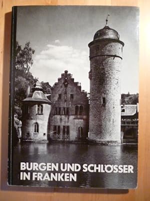 Image du vendeur pour Burgen und Schlsser in Franken. Aufnahmen von Helga Schmidt-Glassner. mis en vente par Versandantiquariat Harald Gross