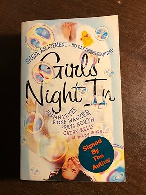 Imagen del vendedor de GIRLS' NIGHT IN a la venta por Happyfish Books