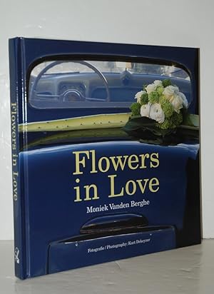 Bild des Verkufers fr Flowers in Love zum Verkauf von Nugget Box  (PBFA)