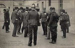 Bild des Verkufers fr Ansichtskarte / Postkarte La Rhabilitation de Dreyfus, Le Commandant Targe, Journalistes zum Verkauf von akpool GmbH