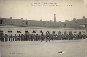 Seller image for Ansichtskarte / Postkarte La Rehabilitation de Dreyfus, Le General Gillain, Revue des Troupes for sale by akpool GmbH