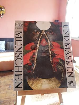 Immagine del venditore per Menschen und Masken in Neu-Guinea. Einfhrung von Andrew Strathern. venduto da Antiquariat Floeder