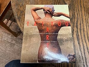 Bild des Verkufers fr Tattoo Art / Tatowierte Frauen: Skin Fantasies on Tattooed Women zum Verkauf von Riverow Bookshop