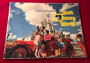 Original 1975 Walt Disney World Pictorial Souvenir